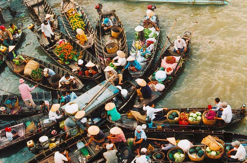 Chợ nổi Cái Răng Cần Thơ - Du lịch Sài Gòn Miền Tây 3 ngày 2 đêm từ Hà Nội Chợ nổi Cái Răng Cần Thơ - Du lịch Sài Gòn Miền Tây 3 ngày 2 đêm từ Hà Nội